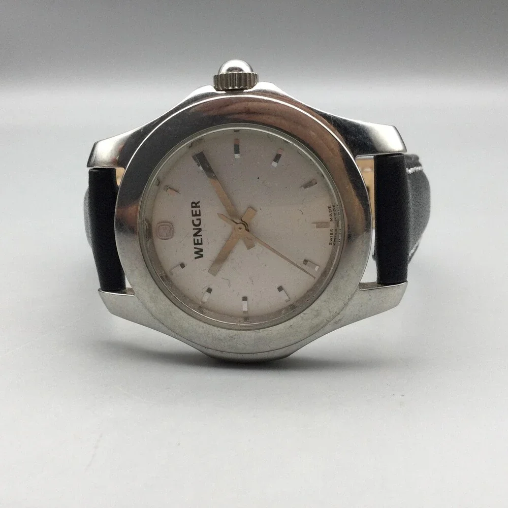 Wenger S.A.K. Design Womens Watch 35mm Silver Tone Date Leather New Battery